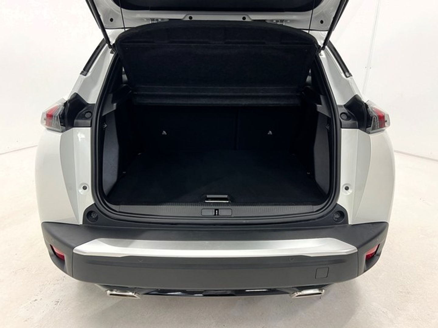 Peugeot 2008 PureTech 130 S&S Allure Pack EAT8 96 kW (130 CV)