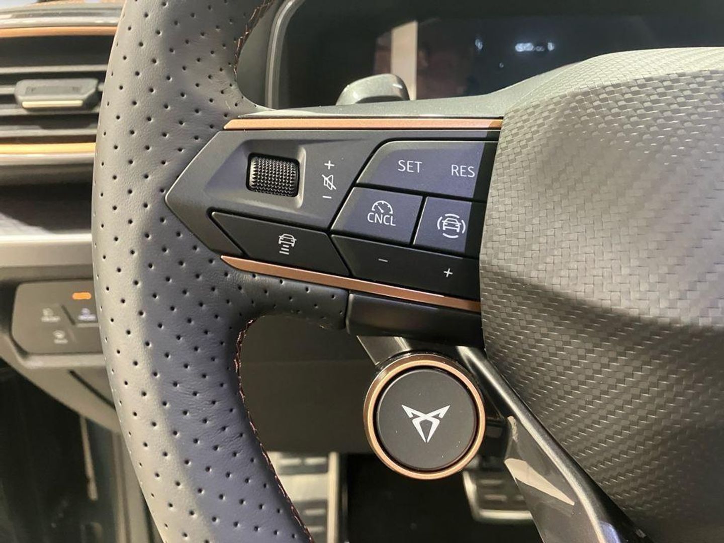 CUPRA León 1.5 eTSI DSG 110 kW (150 CV)