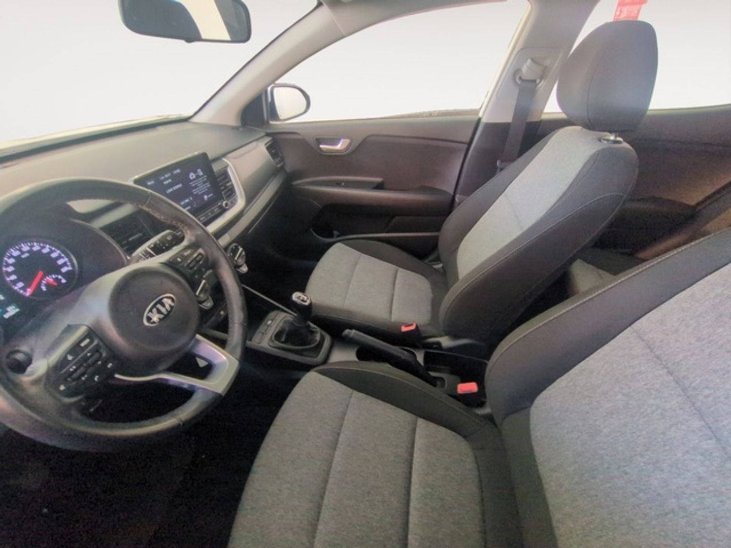 Kia Stonic 1.0 T-GDi MHEV iMT Concept 74 kW (100 CV)
