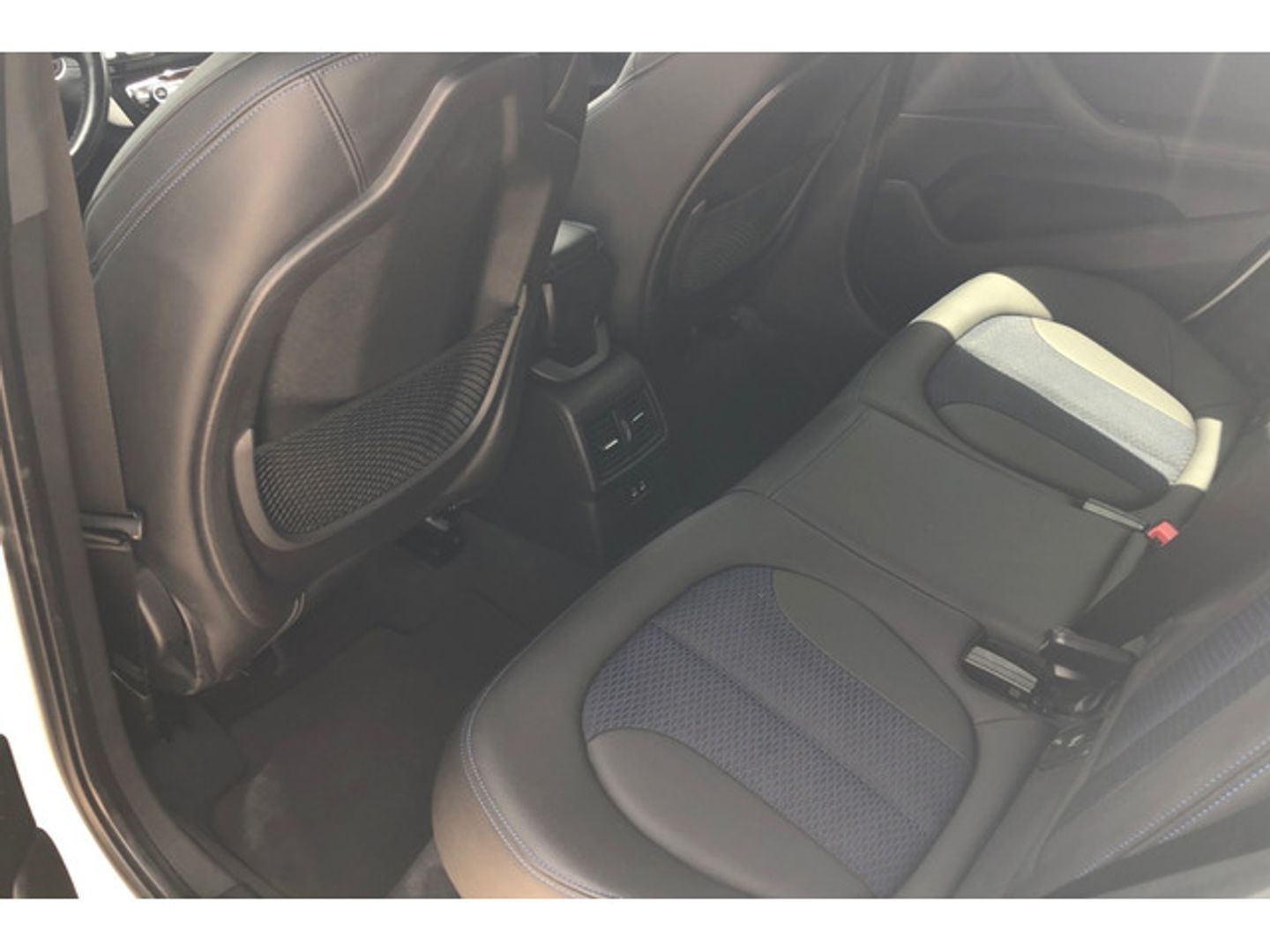 BMW X2 sDrive18d Business 110 kW (150 CV)