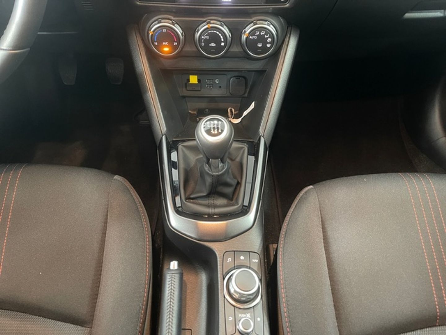 Mazda Mazda 2 1.5 G e-SKYACTIV Homura Aka 66 kW (90 CV)