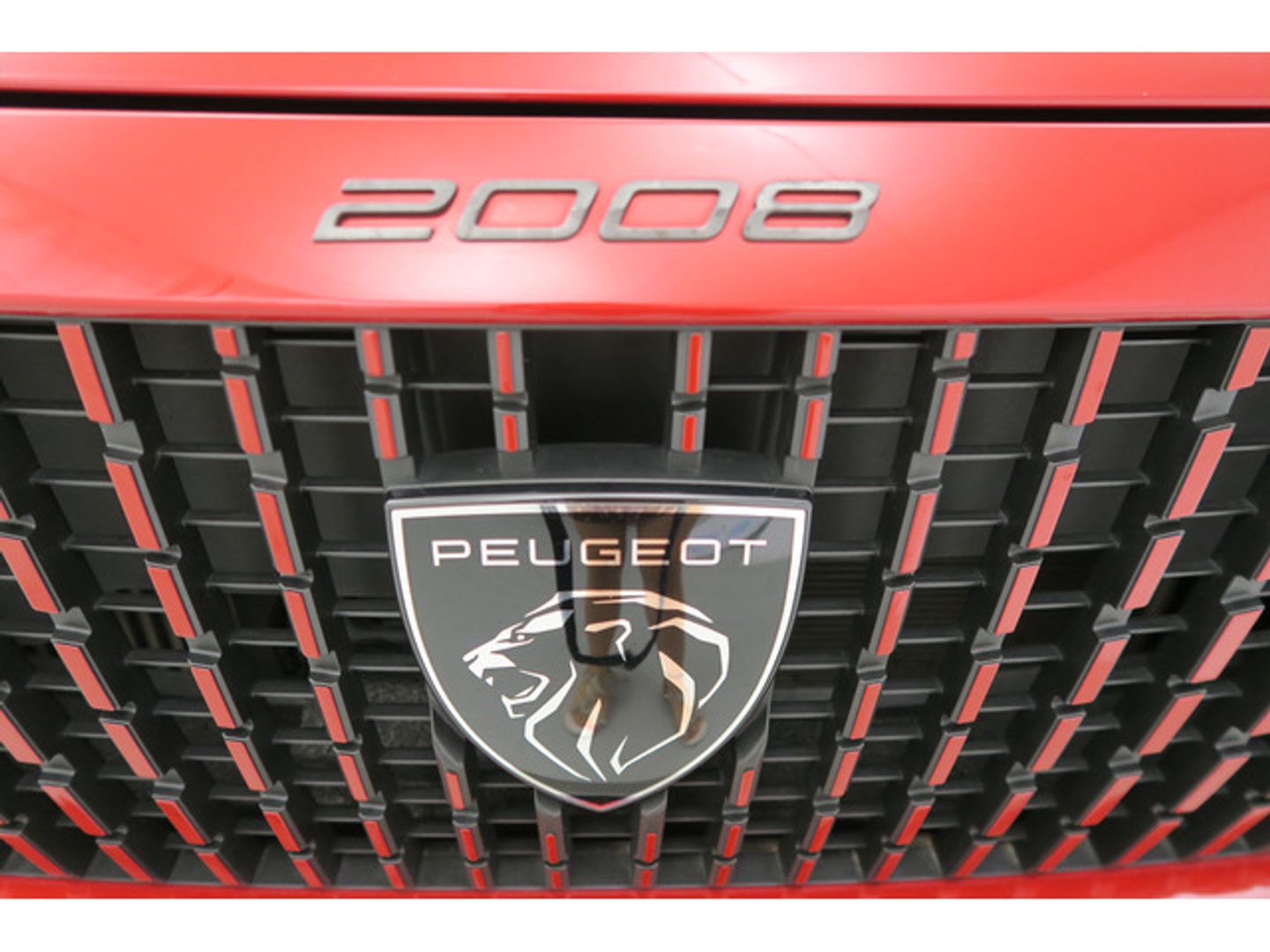 Peugeot 2008 BlueHDi 130 S&S Allure EAT8 96 kW (130 CV)