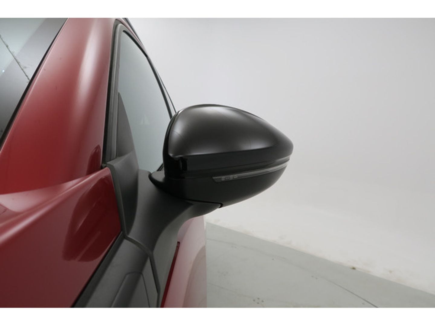 Peugeot 2008 BlueHDi 130 S&S Allure EAT8 96 kW (130 CV)