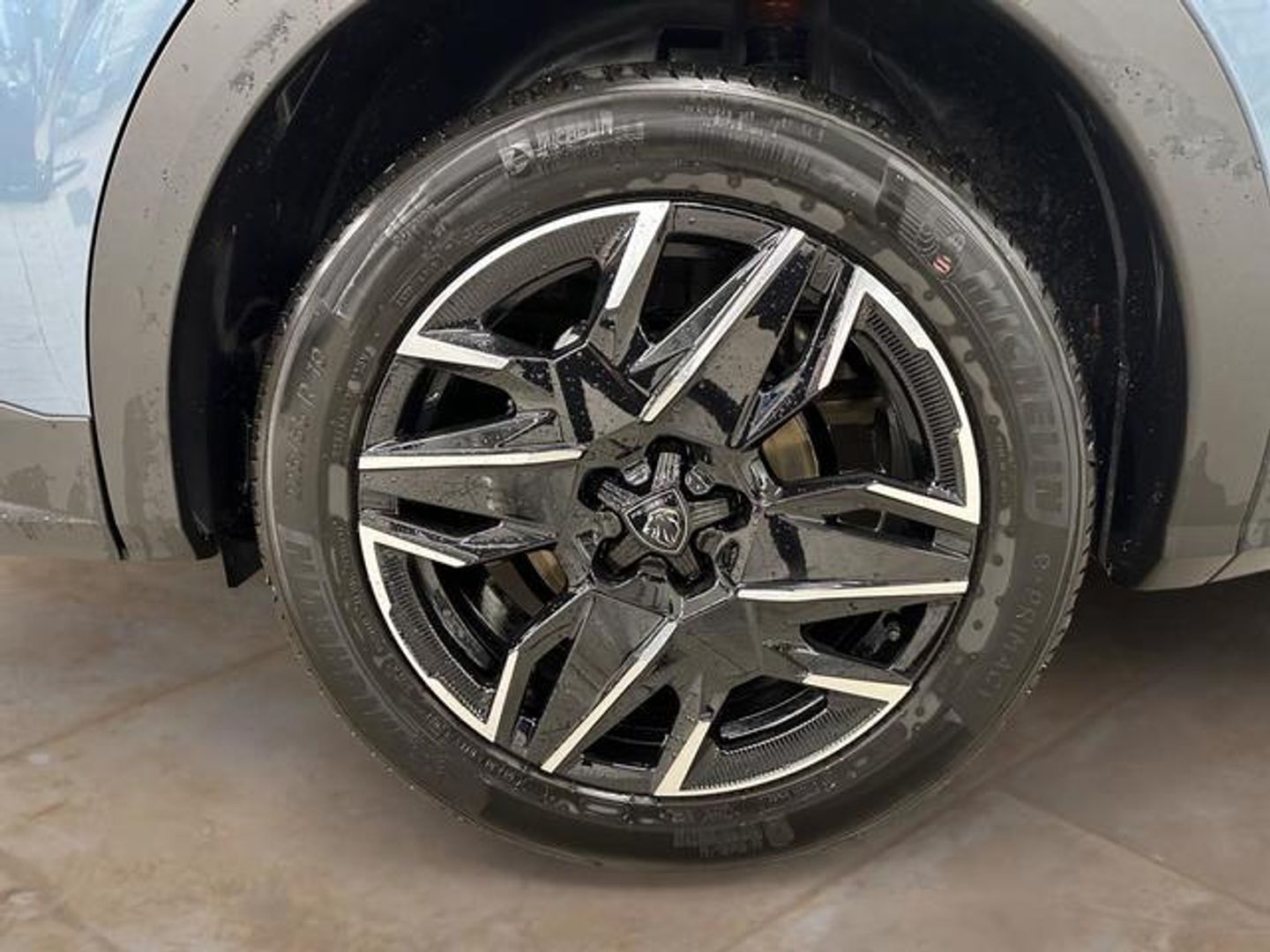 Peugeot 3008 Allure Hybrid eDCS6 100 kW (136 CV)