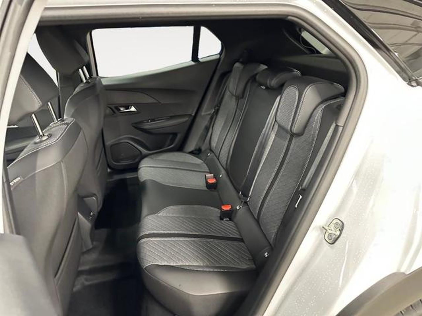 Peugeot 2008 PureTech 100 S&S Allure 75 kW (100 CV)