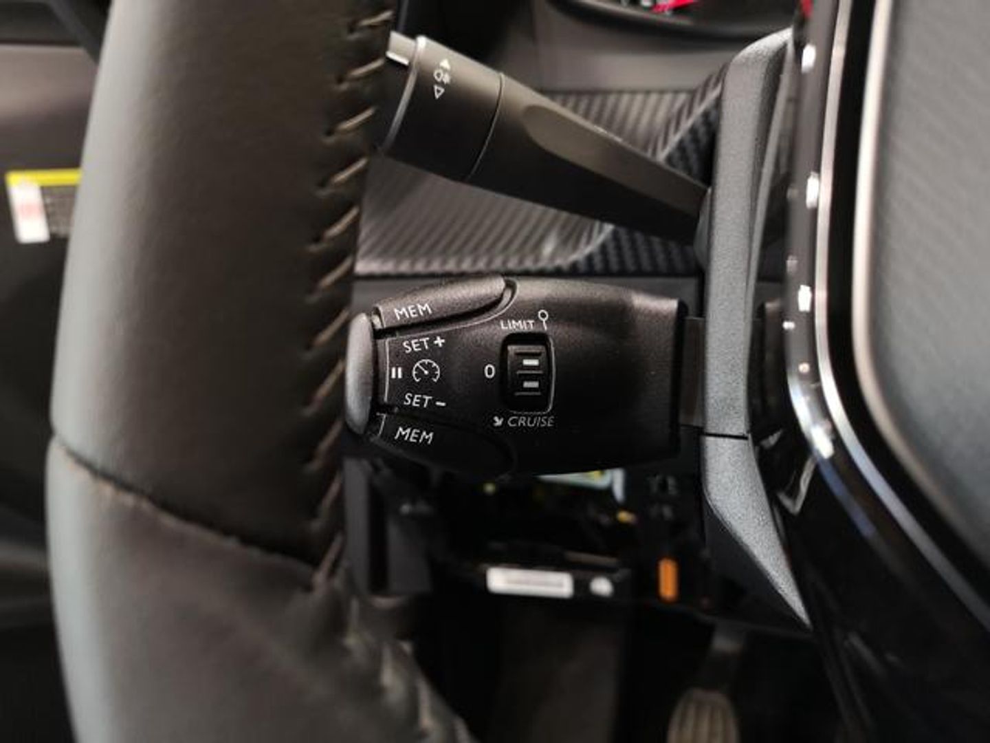 Peugeot 2008 PureTech 100 S&S Allure 75 kW (100 CV)