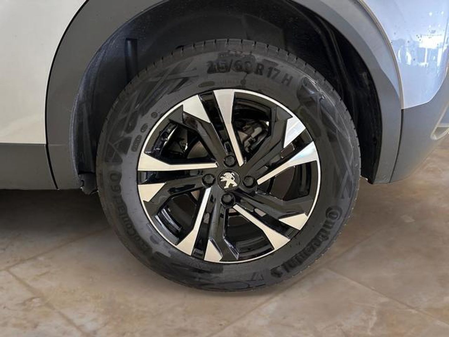 Peugeot 2008 PureTech 100 S&S Allure 75 kW (100 CV)