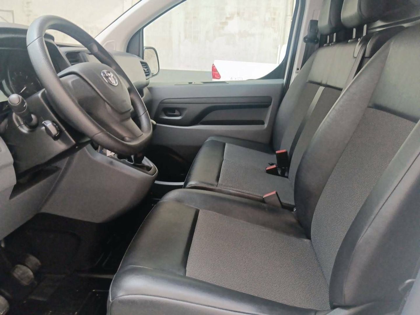 Toyota Proace Furgon 2.0 D Comfort L2H1 90 kW (122 CV)