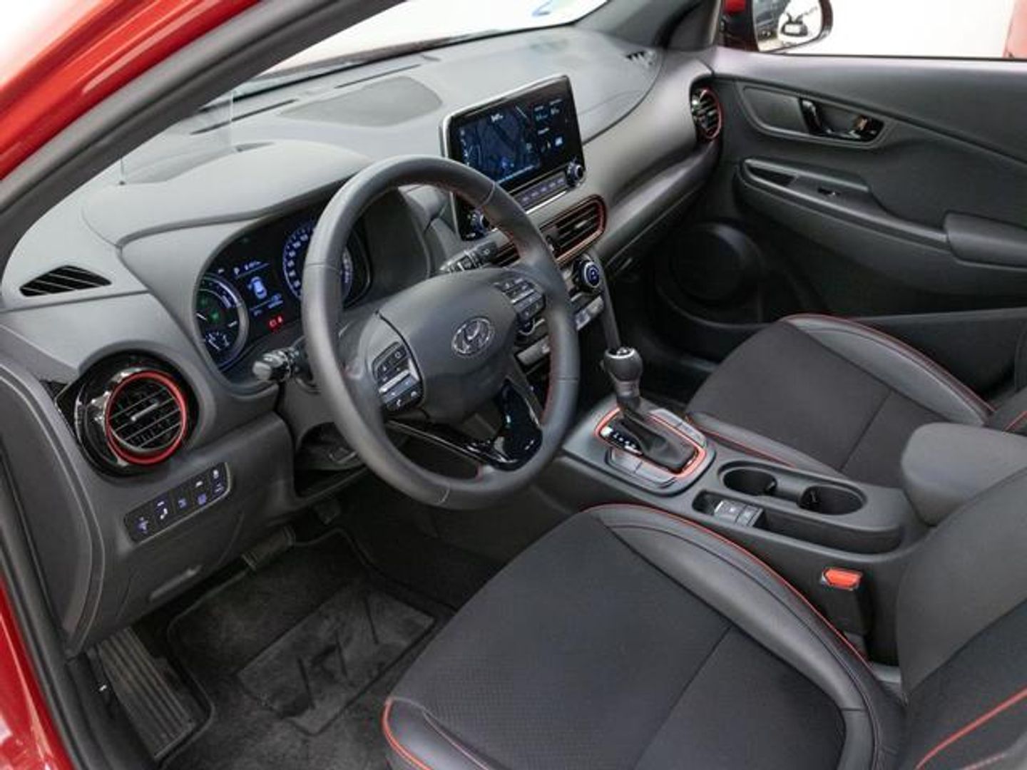 Hyundai Kona 1.6 GDI HEV Tecno Red DCT 104 kW (141 CV)