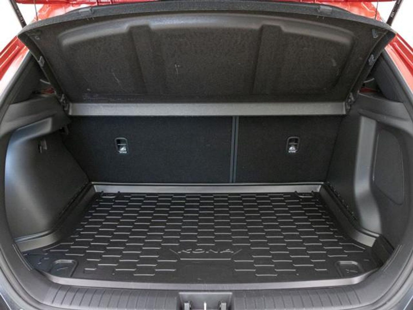 Hyundai Kona 1.6 GDI HEV Tecno Red DCT 104 kW (141 CV)