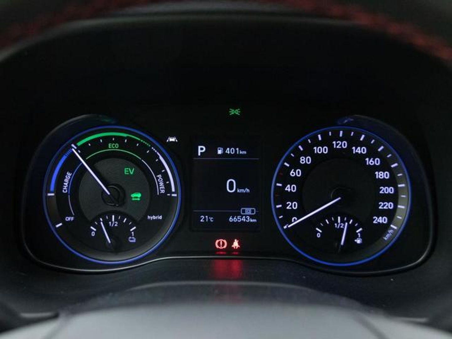 Hyundai Kona 1.6 GDI HEV Tecno Red DCT 104 kW (141 CV)