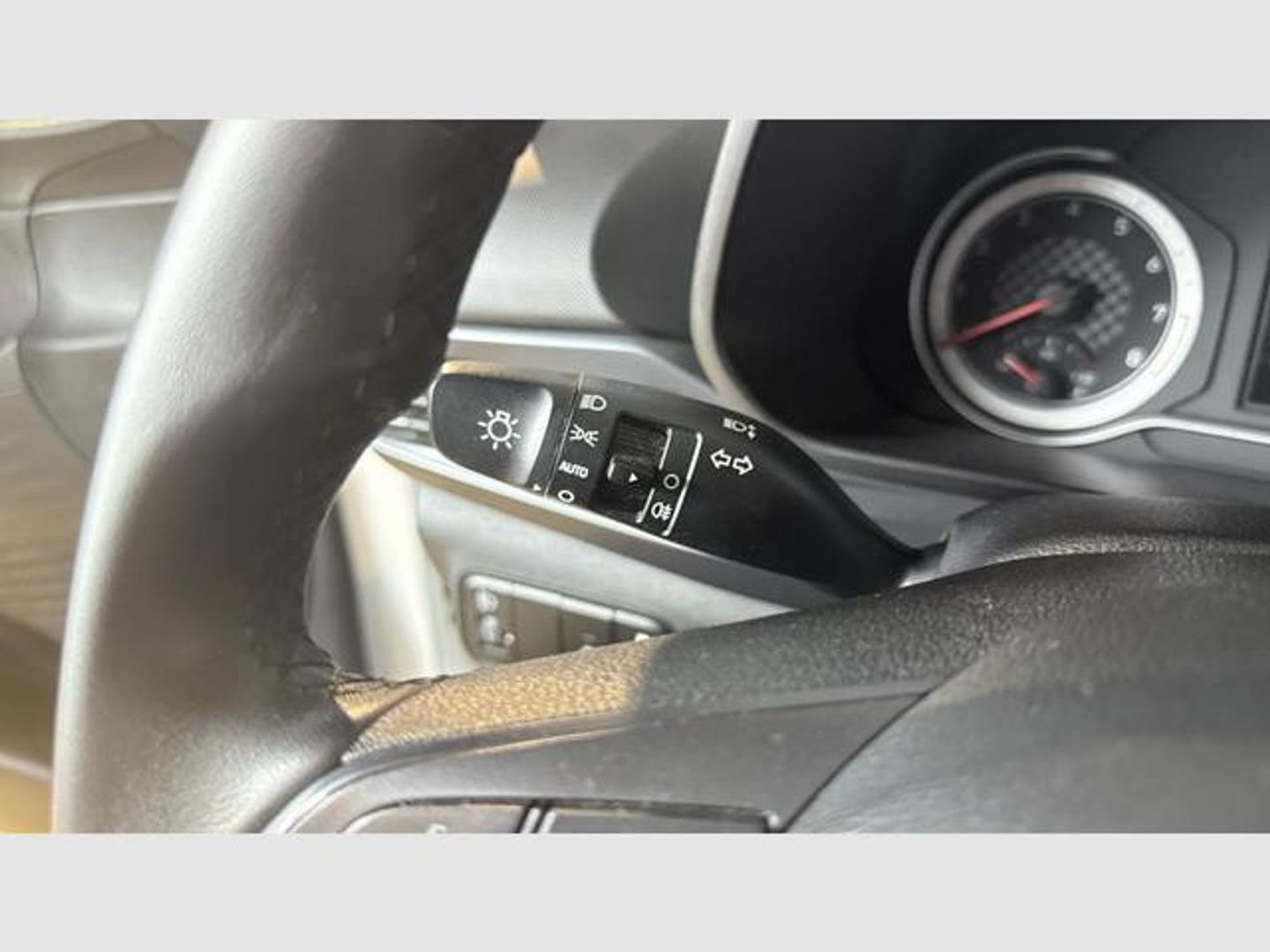 Hyundai i20 1.0 TGDI SLX DCT 74 kW (100 CV)