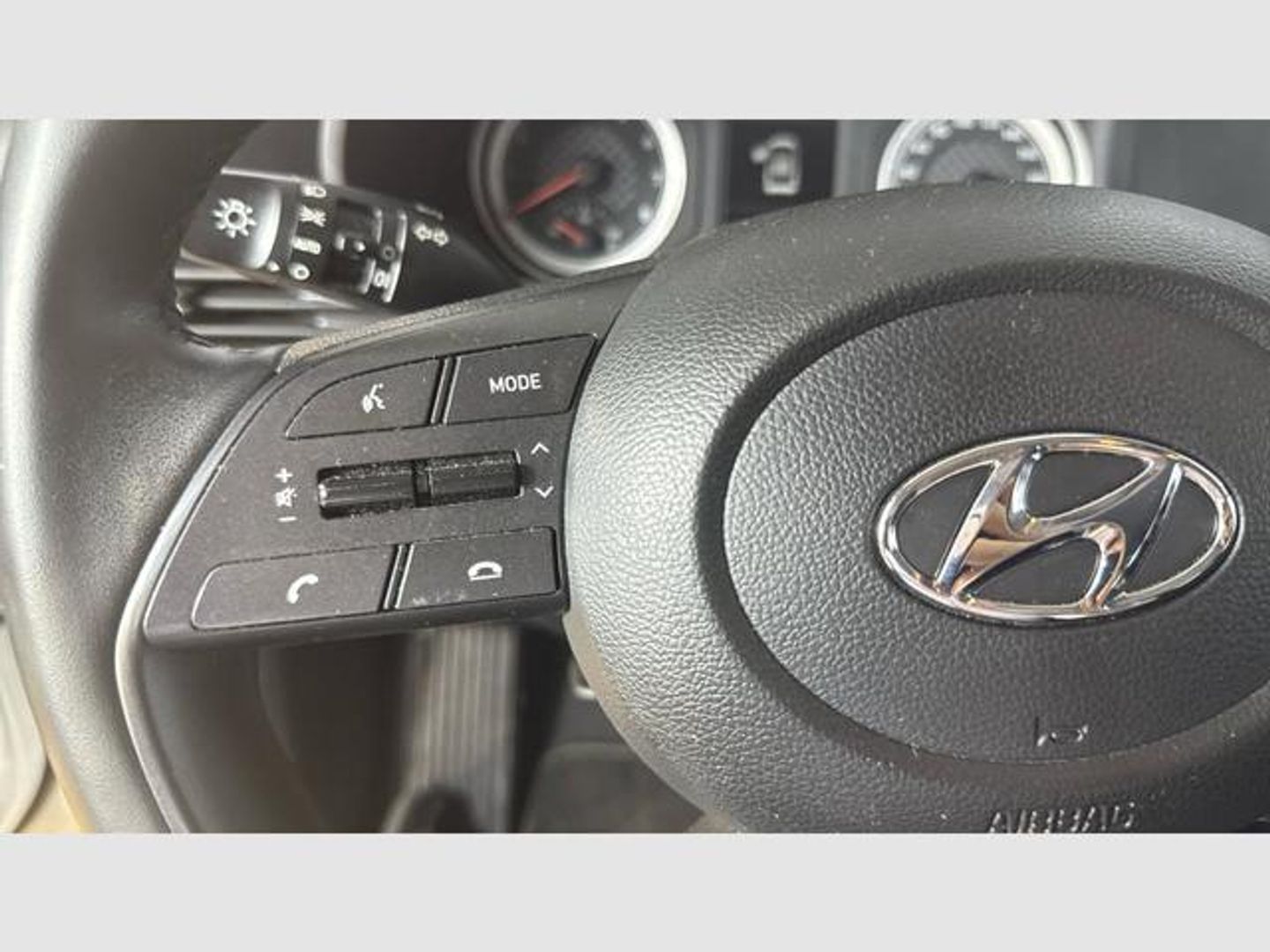 Hyundai i20 1.0 TGDI SLX DCT 74 kW (100 CV)