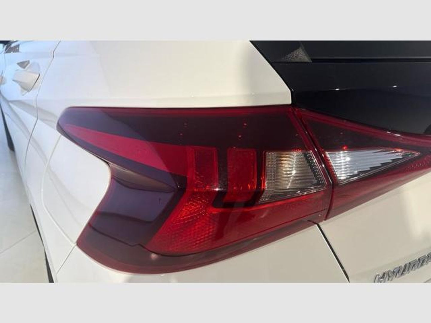 Hyundai i20 1.0 TGDI SLX DCT 74 kW (100 CV)