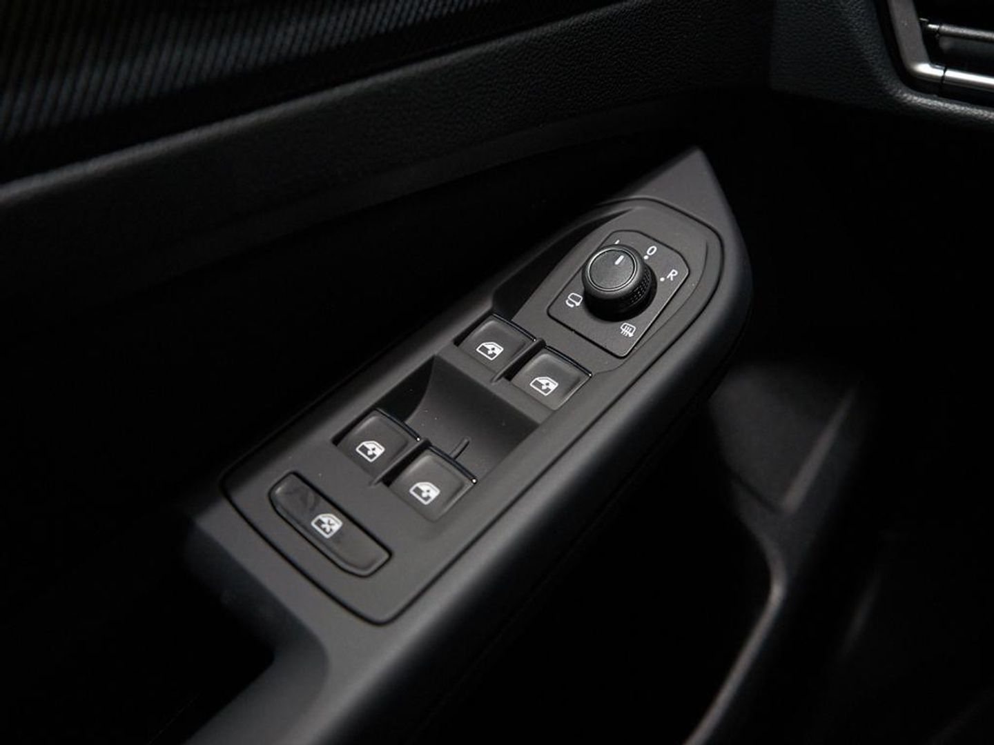 Volkswagen Golf R-Line 1.5 eTSI 110 kW (150 CV) DSG