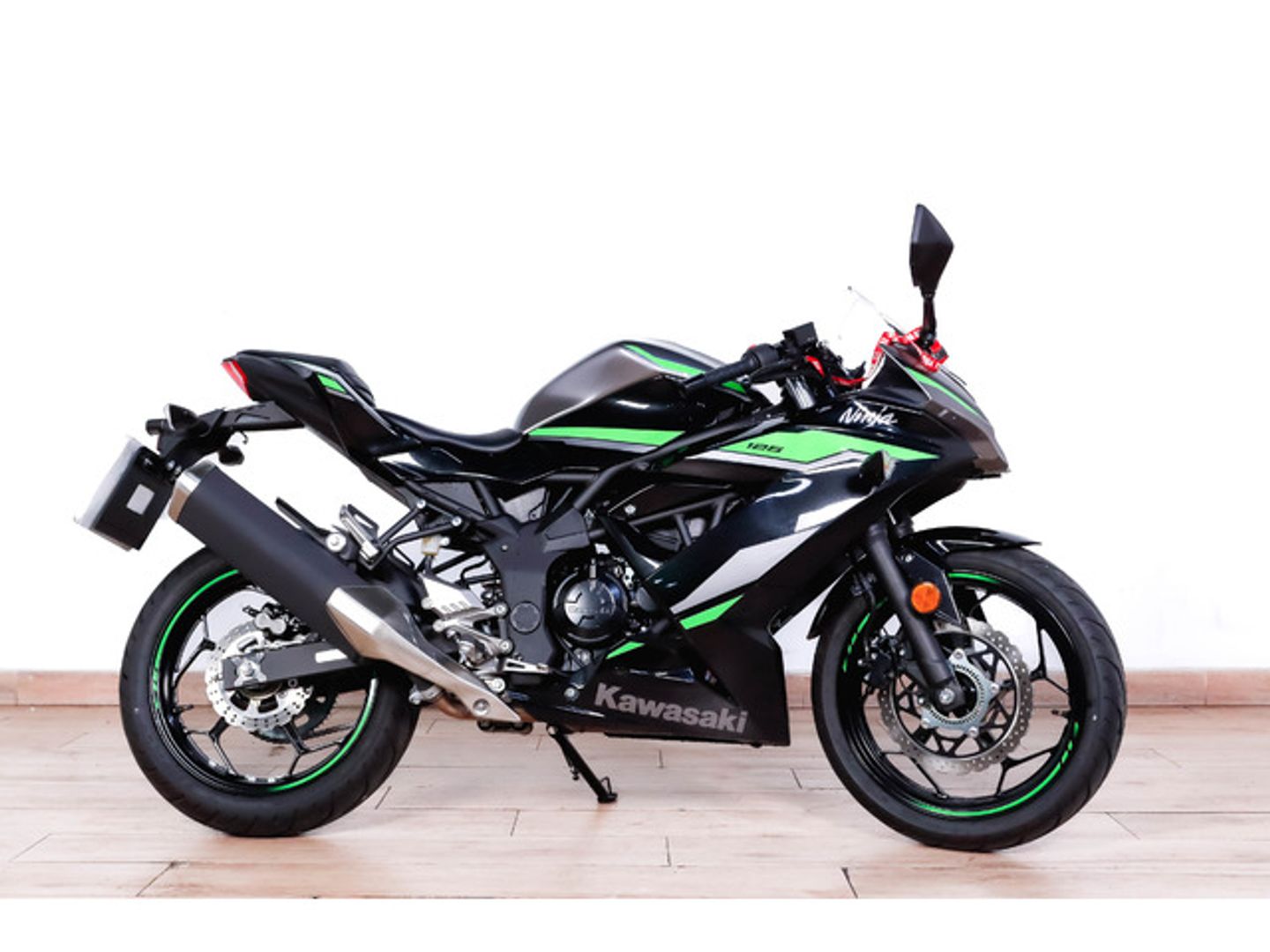 Kawasaki Ninja 125 Verde Motorcycle