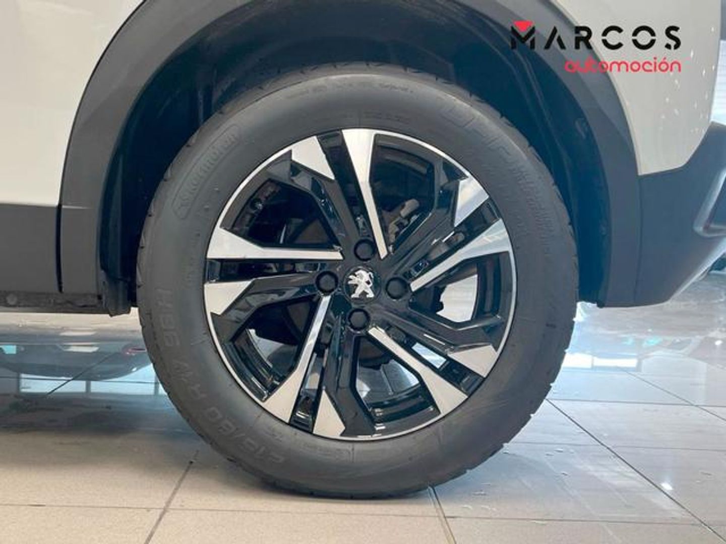 Peugeot 2008 PureTech 130 S&S Allure EAT8 96 kW (130 CV)