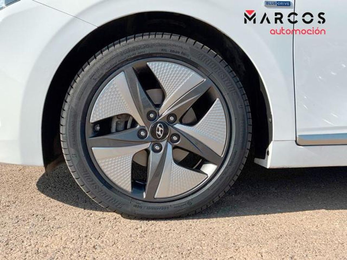 Hyundai Ioniq 1.6 GDI HEV Tecno DCT 104 kW (141 CV)