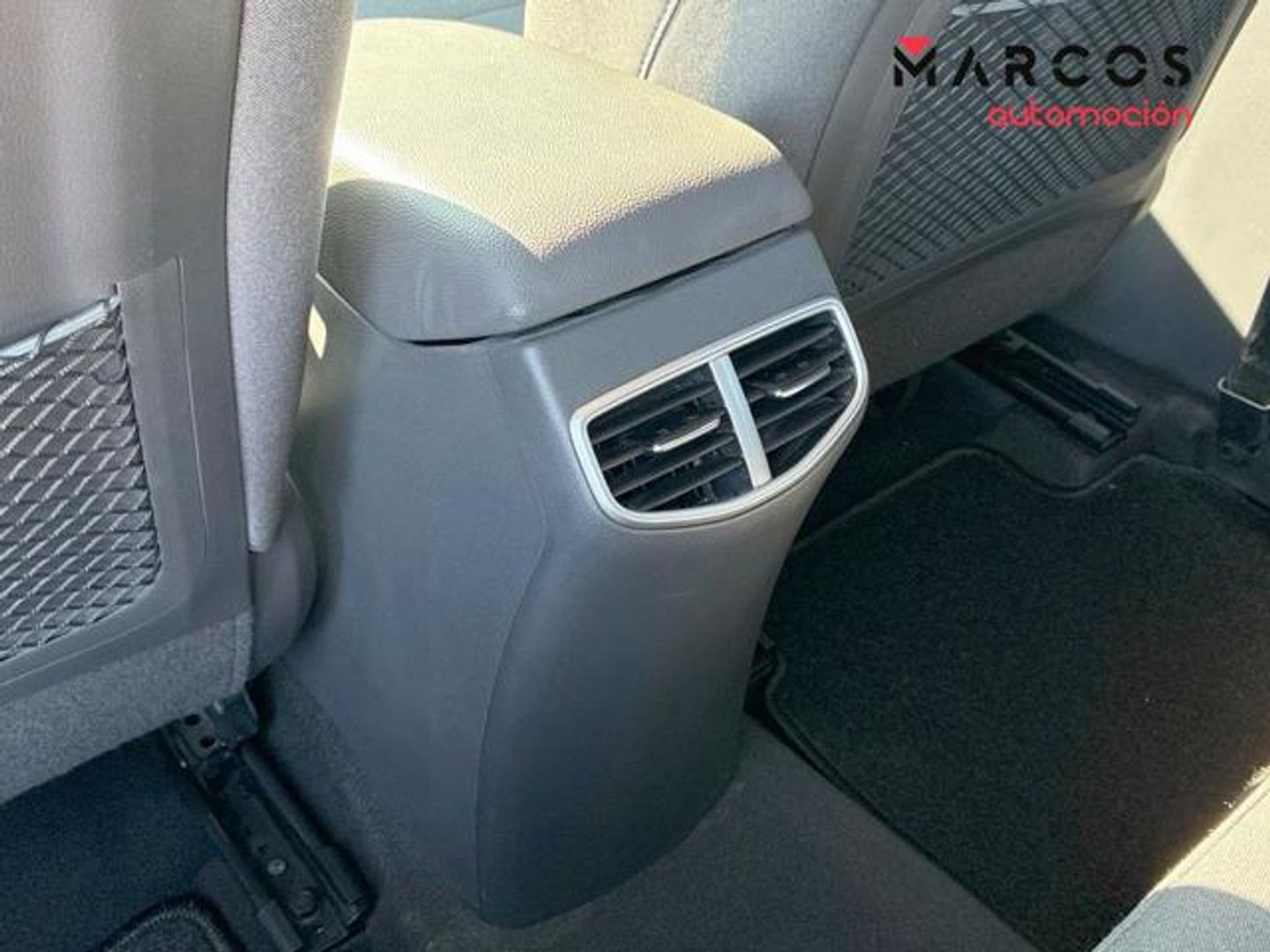 Hyundai Ioniq 1.6 GDI HEV Tecno DCT 104 kW (141 CV)