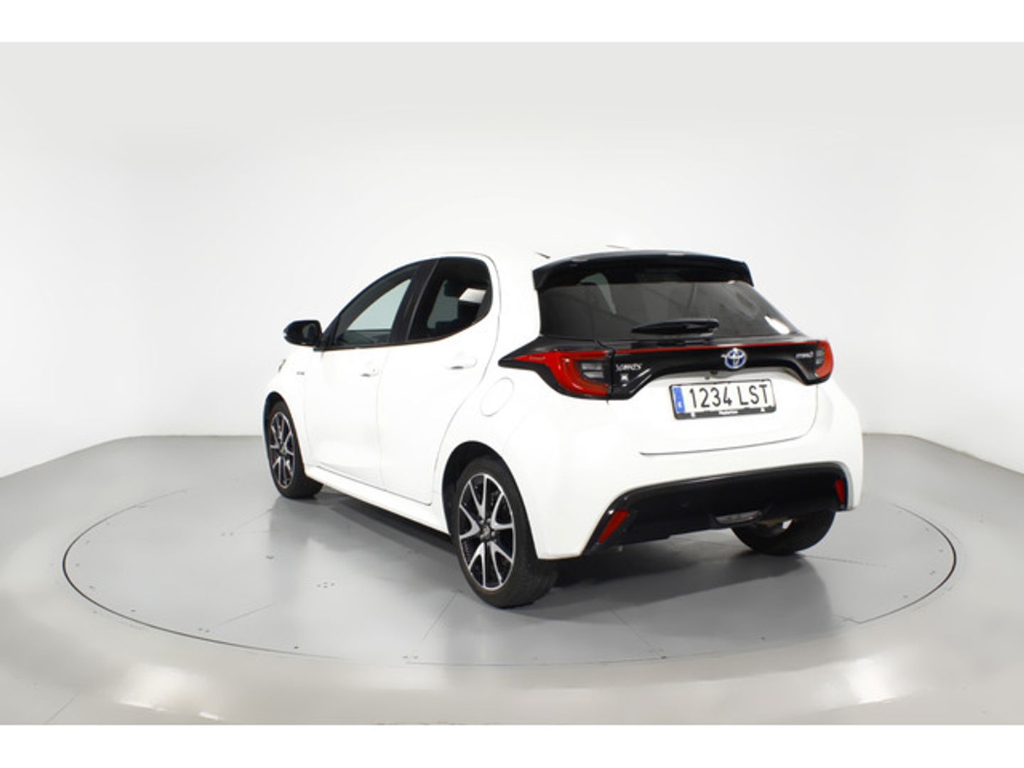 Toyota Yaris 120H Style 85 kW (116 CV)