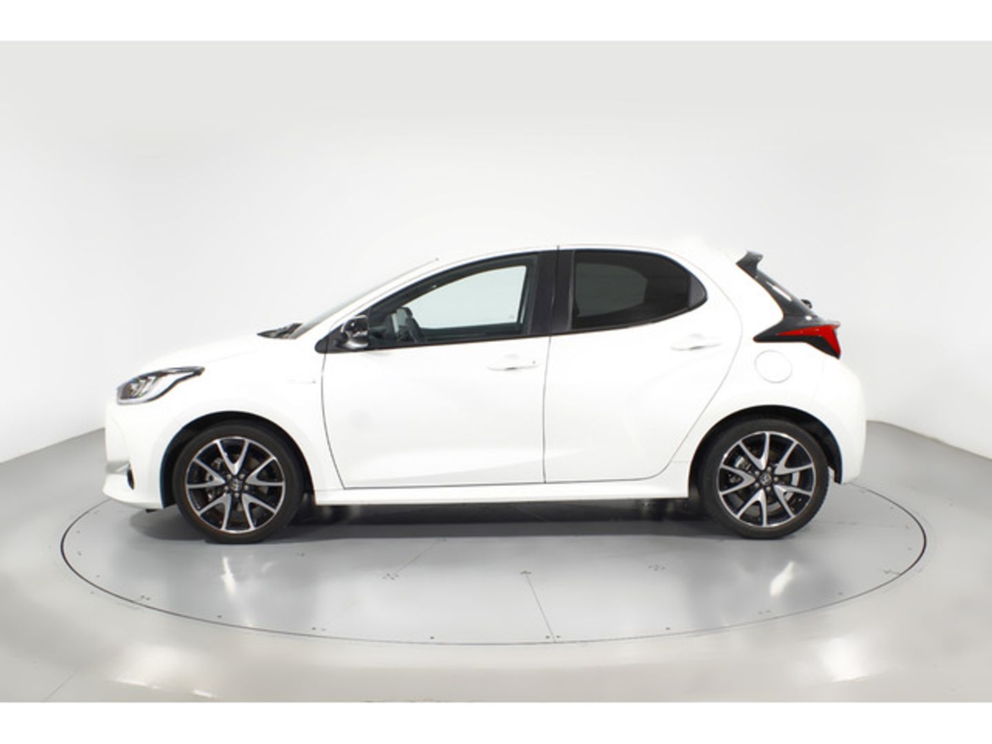 Toyota Yaris 120H Style 85 kW (116 CV)