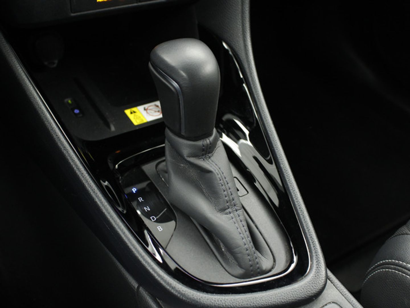 Toyota Yaris 120H Style 85 kW (116 CV)