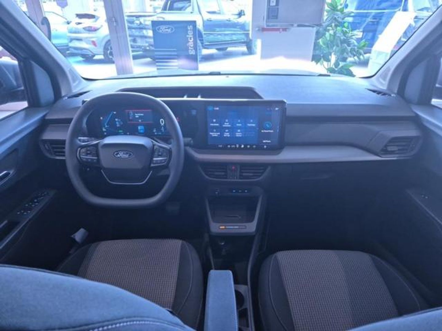 Ford Tourneo Courier BEV 43,5kWh Trend Auto 100 kW (136 CV)