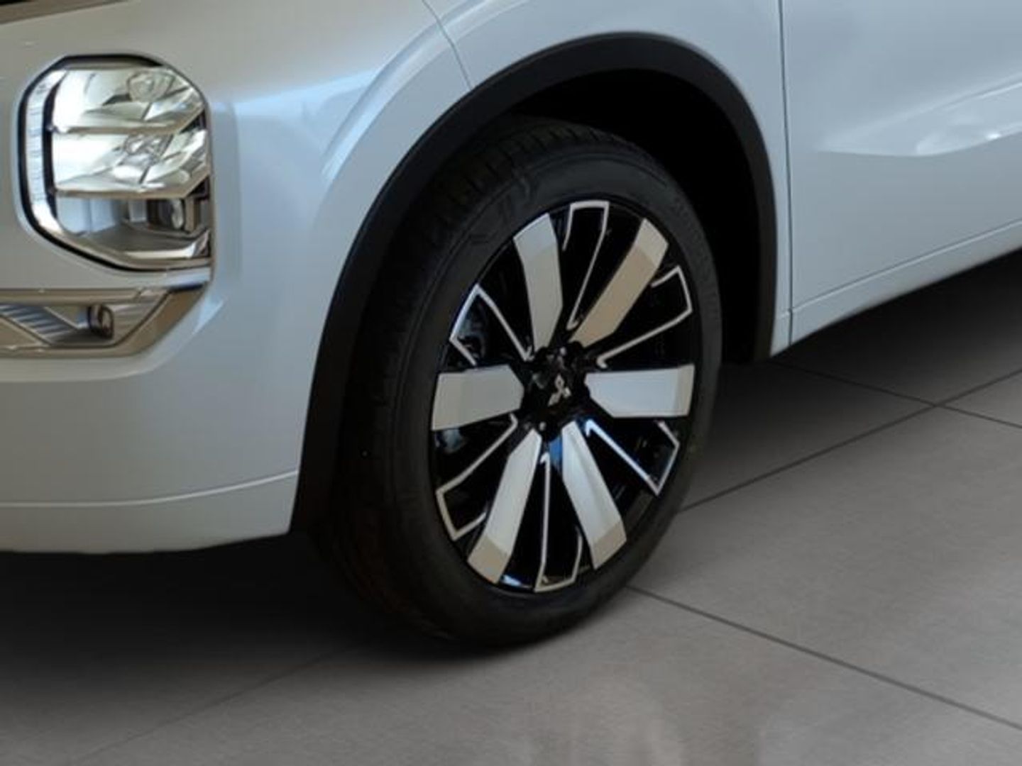 Mitsubishi Outlander 2.4 PHEV Kaiteki+ 4WD Auto 225 kW (306 CV)
