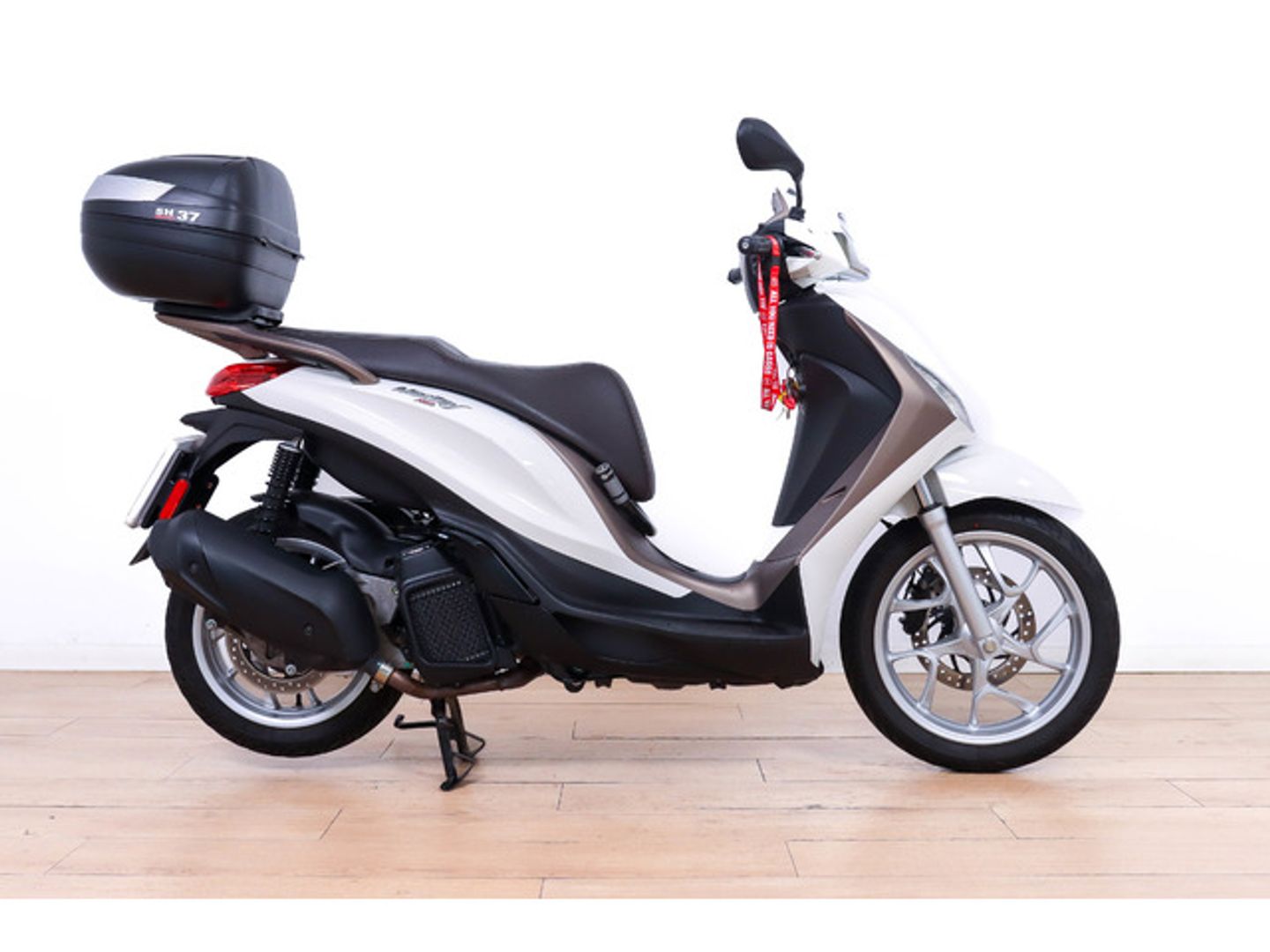 Piaggio Medley 125 Blanco Motorcycle