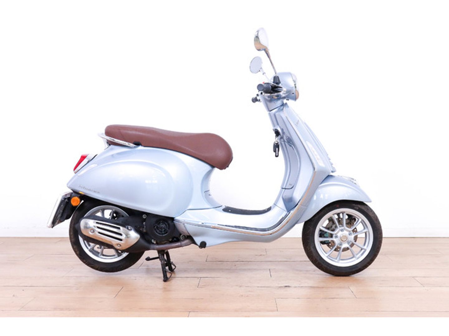 Vespa Primavera 125 AB Azul Motorcycle