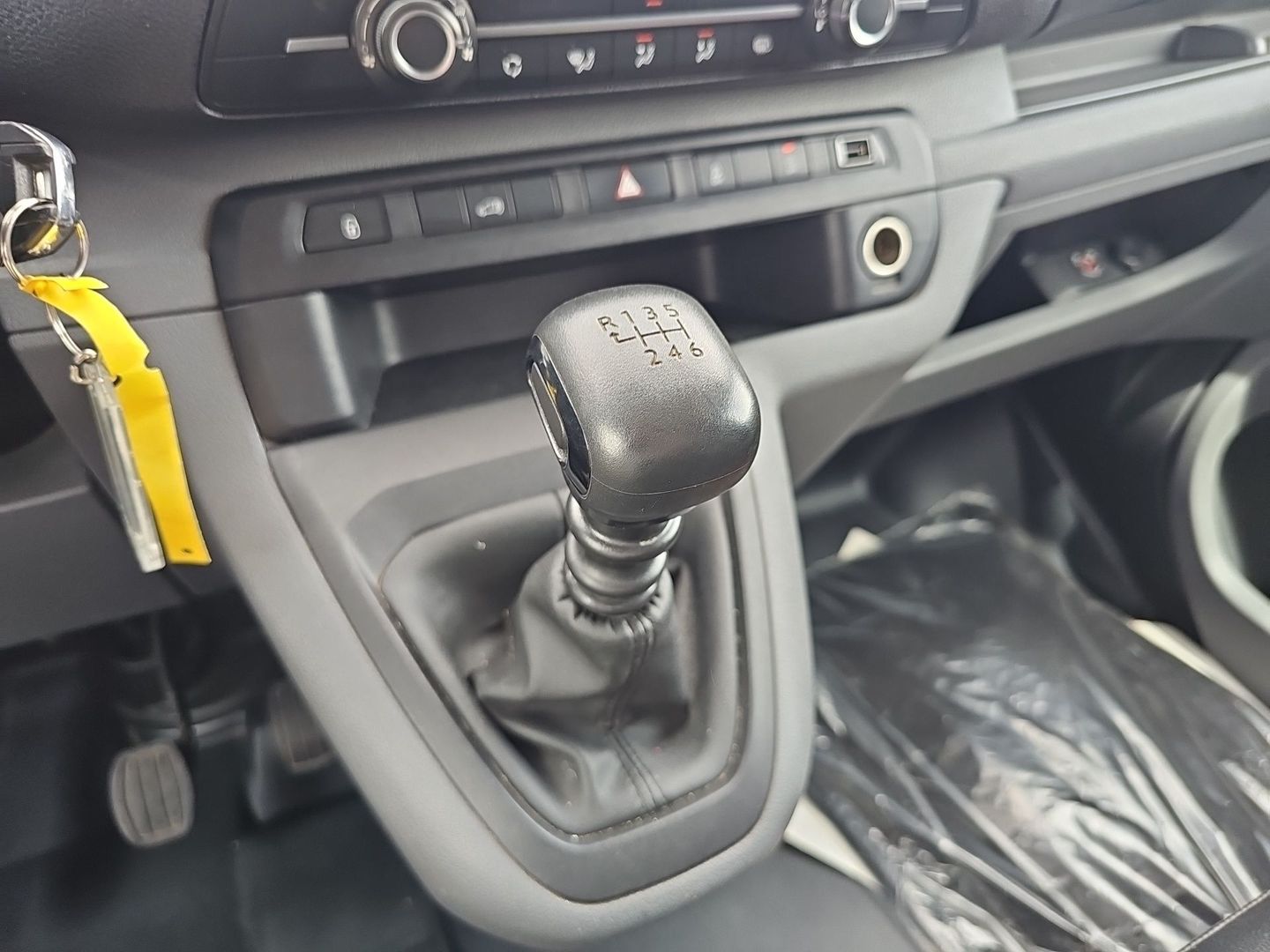 Peugeot Expert Furgon BlueHDi 120 S&S Pro Standard 88 kW (120 CV)