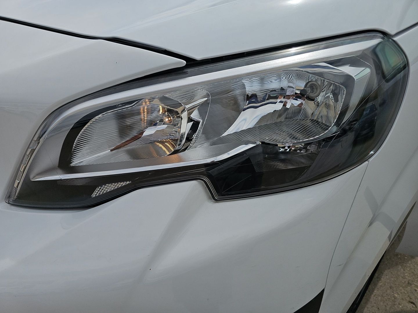 Peugeot Expert Furgon BlueHDi 120 S&S Pro Standard 88 kW (120 CV)