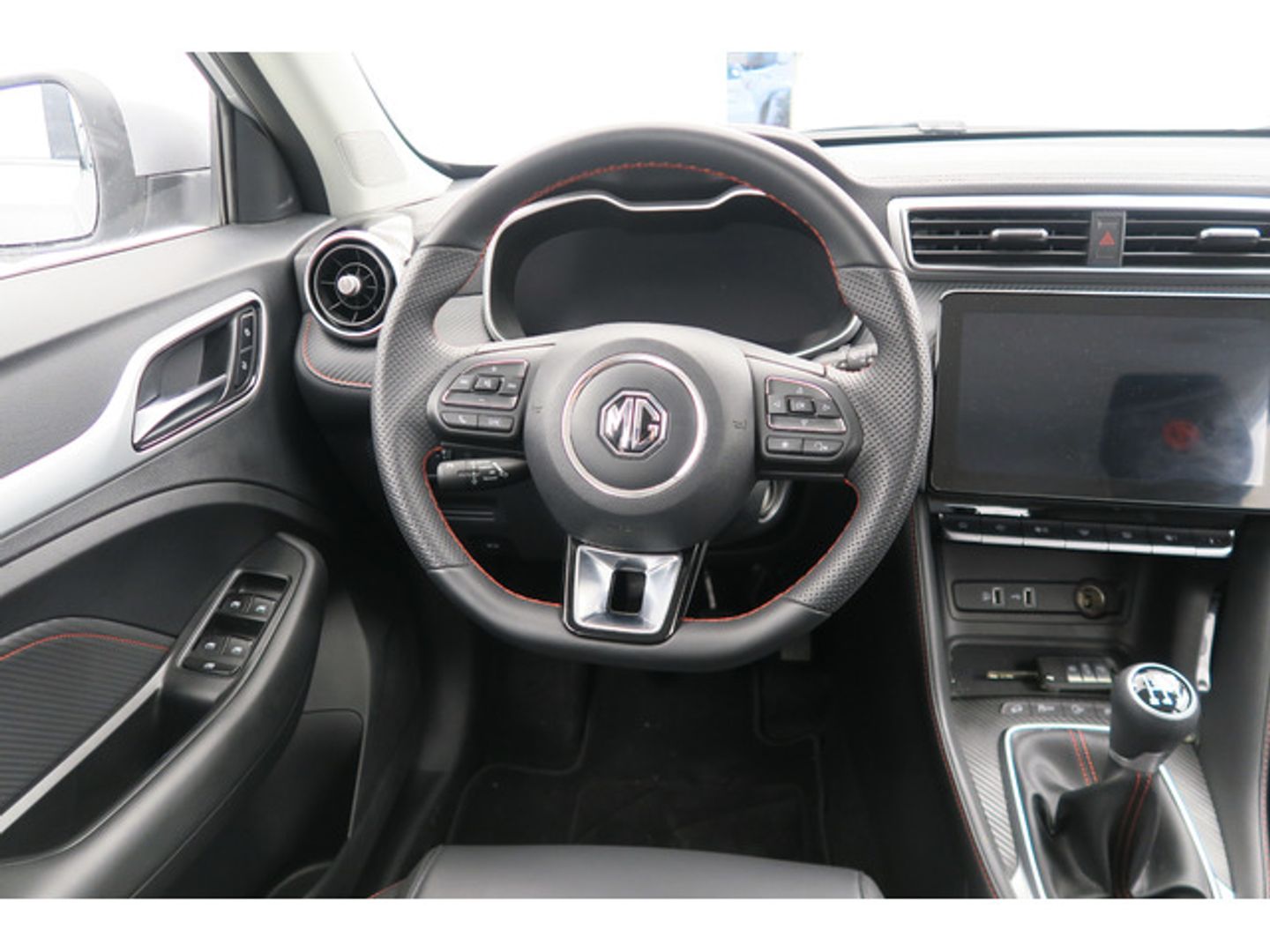 MG ZS 1.5 Luxury 78 kW (106 CV)