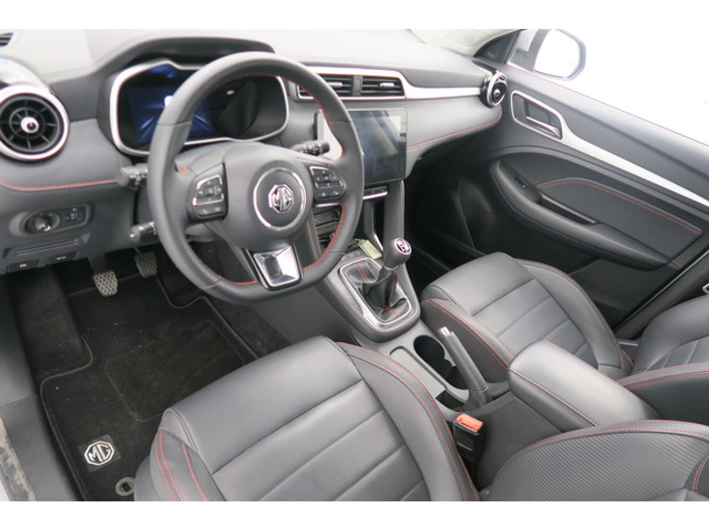MG ZS 1.5 Luxury 78 kW (106 CV)
