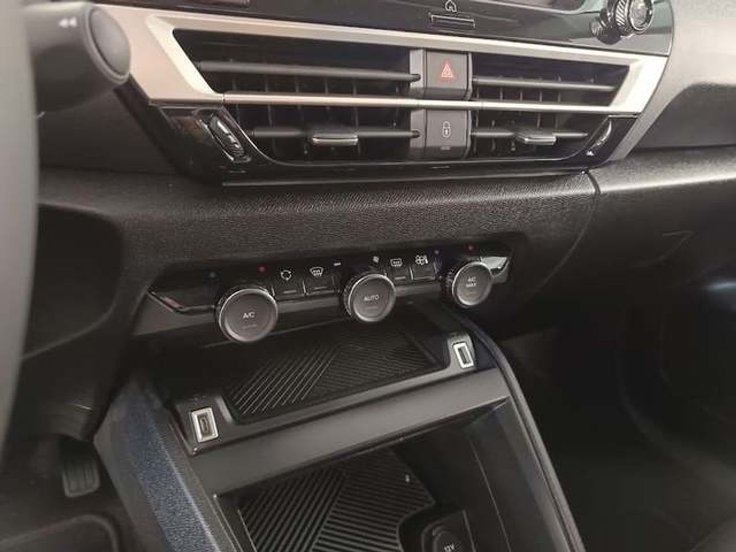 Citroen C4 BlueHDi 130 S&S Plus EAT8 96 kW (131 CV)