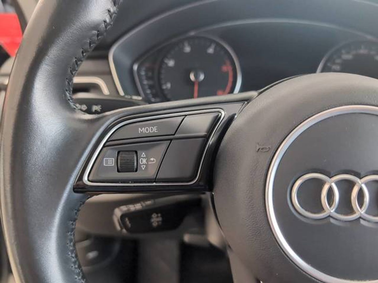 Audi A4 Advanced 30 TDI 100 kW (136 CV) S tronic