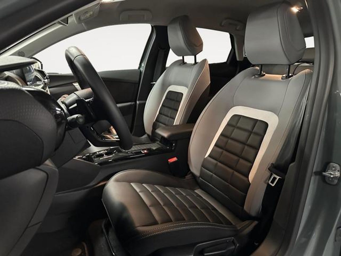 Citroen C4 Hybrid 145 e-DCS6 Max 107 kW (145 CV)