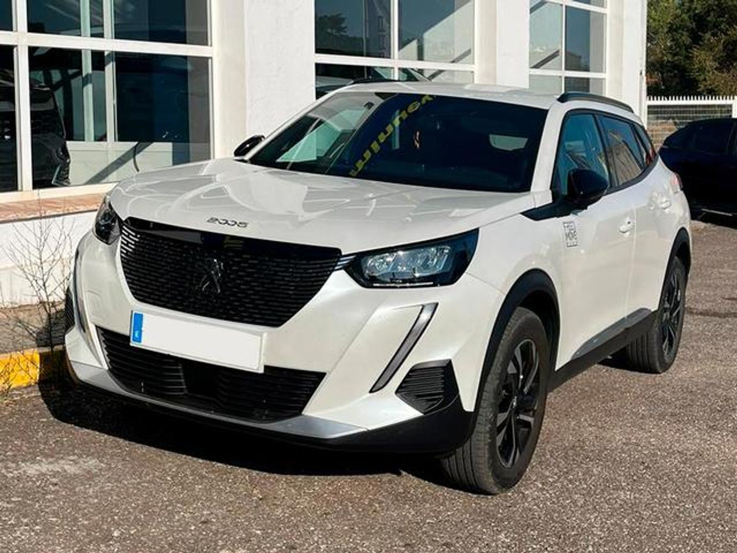 Peugeot 2008 PureTech 100 S&S Allure Pack 75 kW (100 CV) Blanco All Terrain / Pick-up