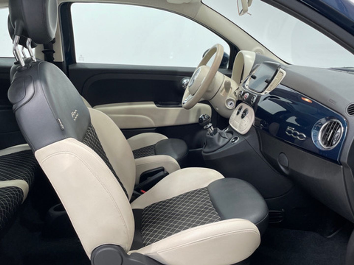 Fiat 500 1.0 Hybrid Dolcevita 51 kW (70 CV)