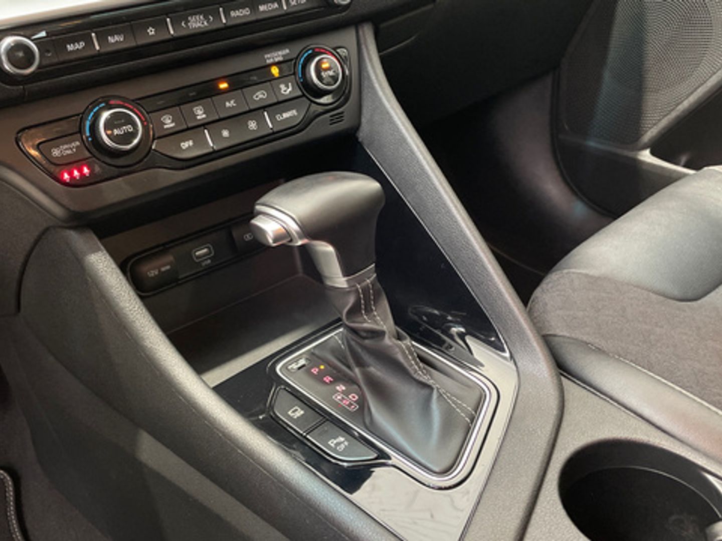 Kia Niro 1.6 GDi HEV Híbrido Drive 104 kW (141 CV)