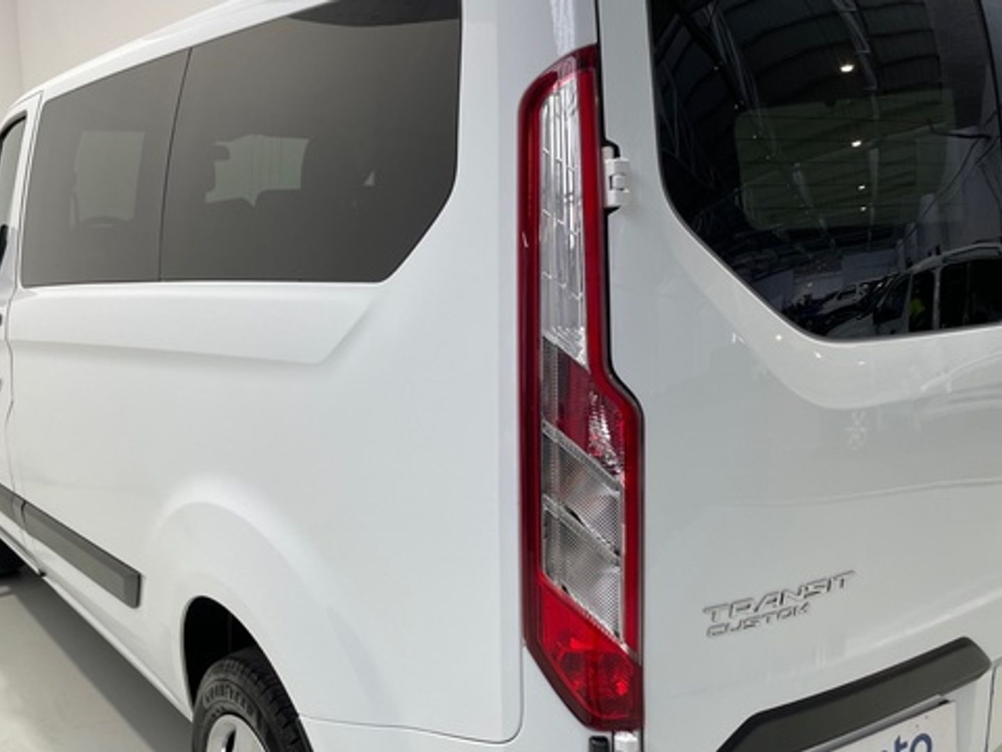 Ford Transit Custom Kombi 2.0 TDCI MHEV 320 L1 Trend 96 kW (130 CV)