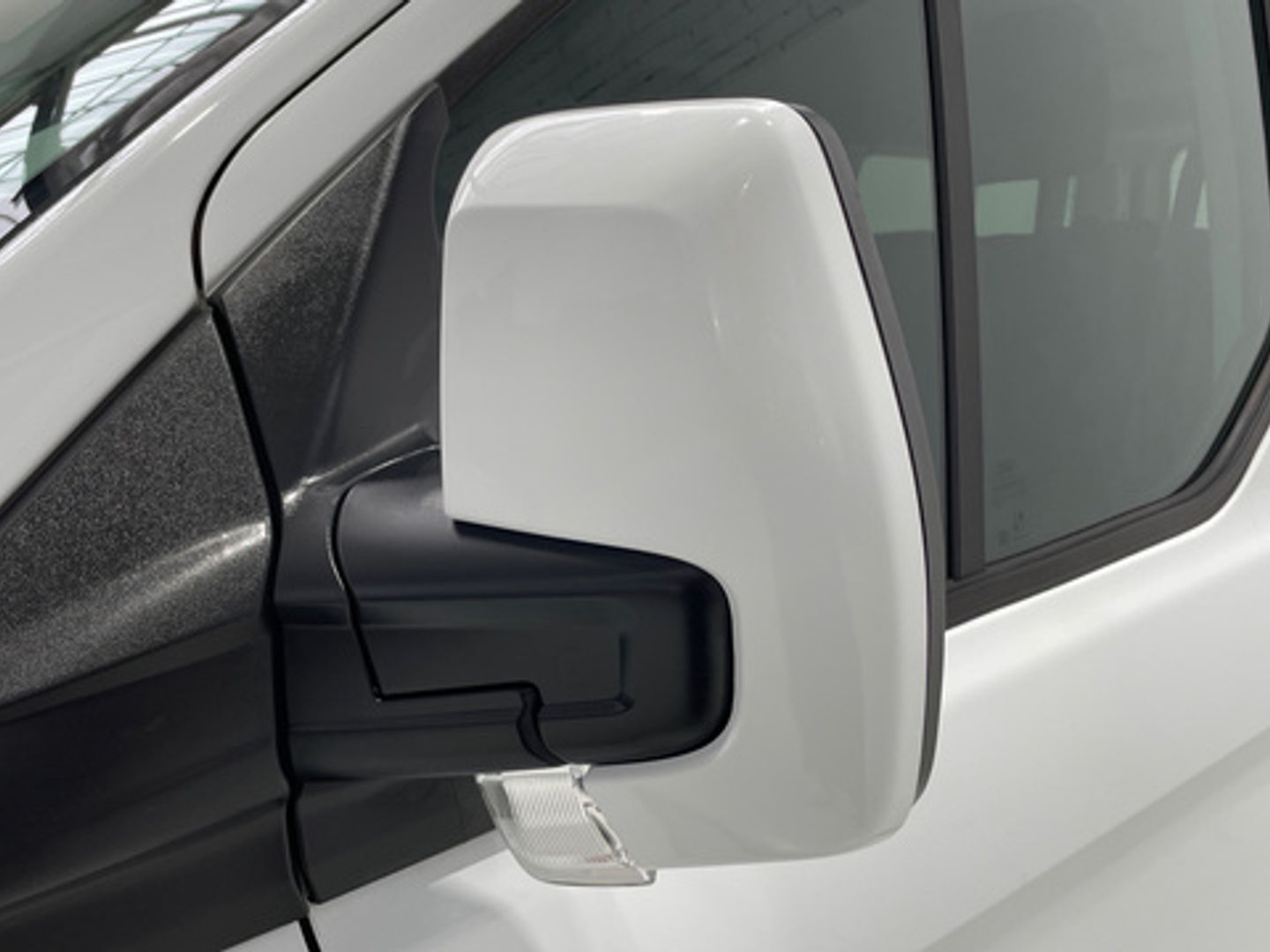 Ford Transit Custom Kombi 2.0 TDCI MHEV 320 L1 Trend 96 kW (130 CV)