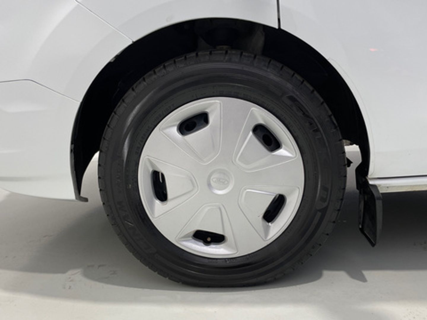 Ford Transit Custom Kombi 2.0 TDCI MHEV 320 L1 Trend 96 kW (130 CV)