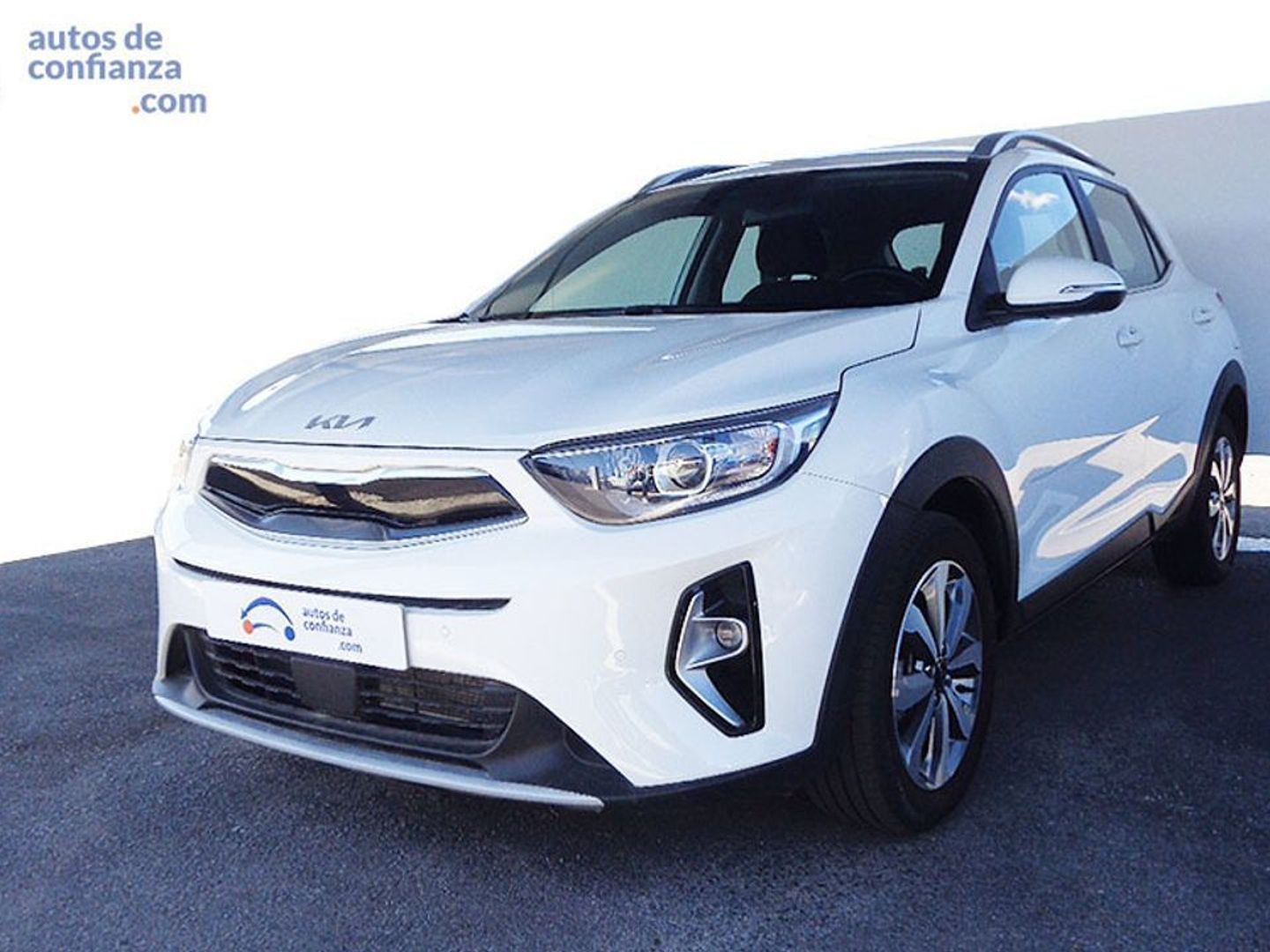 Kia Stonic 1.0 T-GDi MHEV Drive 74 kW (100 CV) Blanco SUV