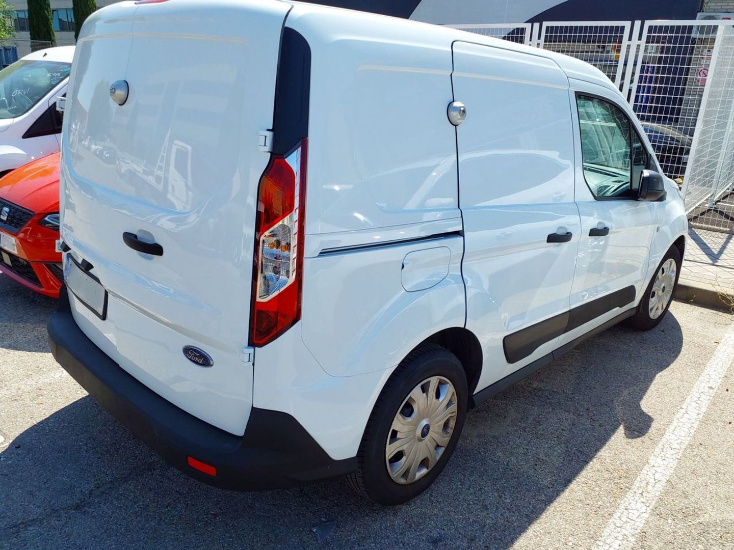 Ford Transit Connect Furgon 1.5 TDCi Trend 200 L1 74 kW (100 CV)