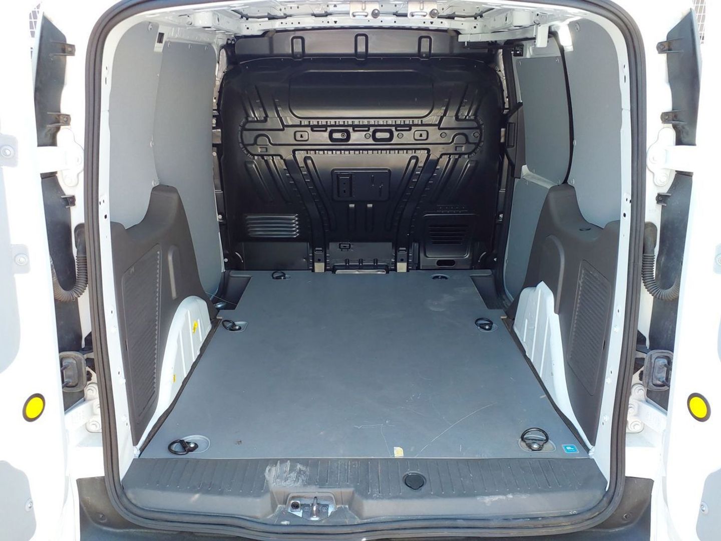 Ford Transit Connect Furgon 1.5 TDCi Trend 200 L1 74 kW (100 CV)