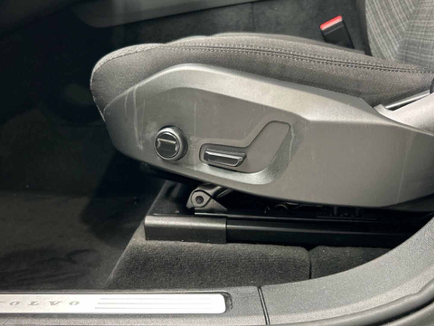 Volvo XC60 B4 D Core Auto 145 kW (197 CV)