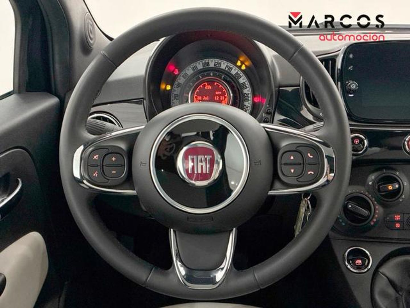Fiat 500 1.0 Hybrid Dolcevita 51 kW (70 CV)