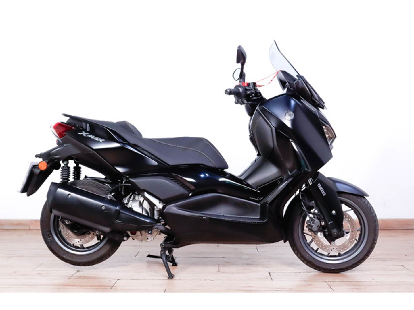 Yamaha XMAX 300 Tech MAX Negro Motorcycle