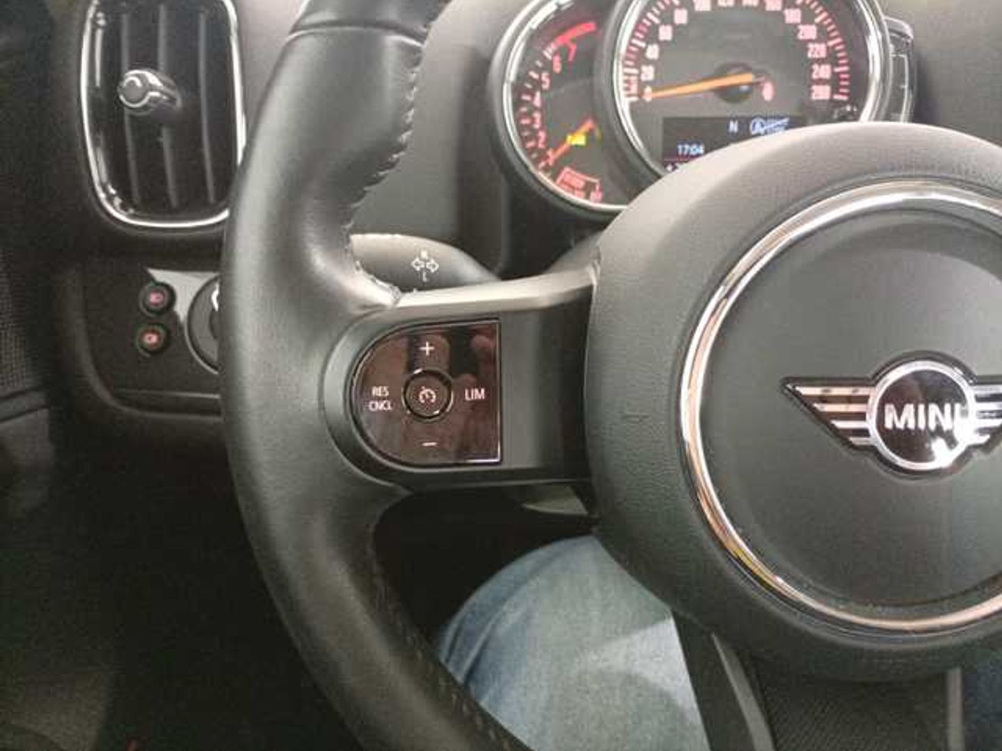 MINI MINI Countryman Cooper 100 kW (136 CV)